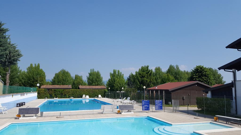 特瑞维萨哥营地酒店 Moniga del Garda 外观 照片